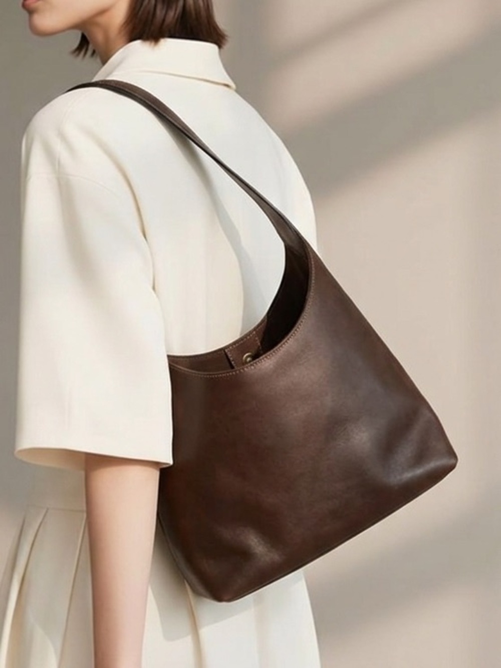Divina Firenze Italian Leather Hobo Bag NWOT Brown Minimalist Shoulder Tote